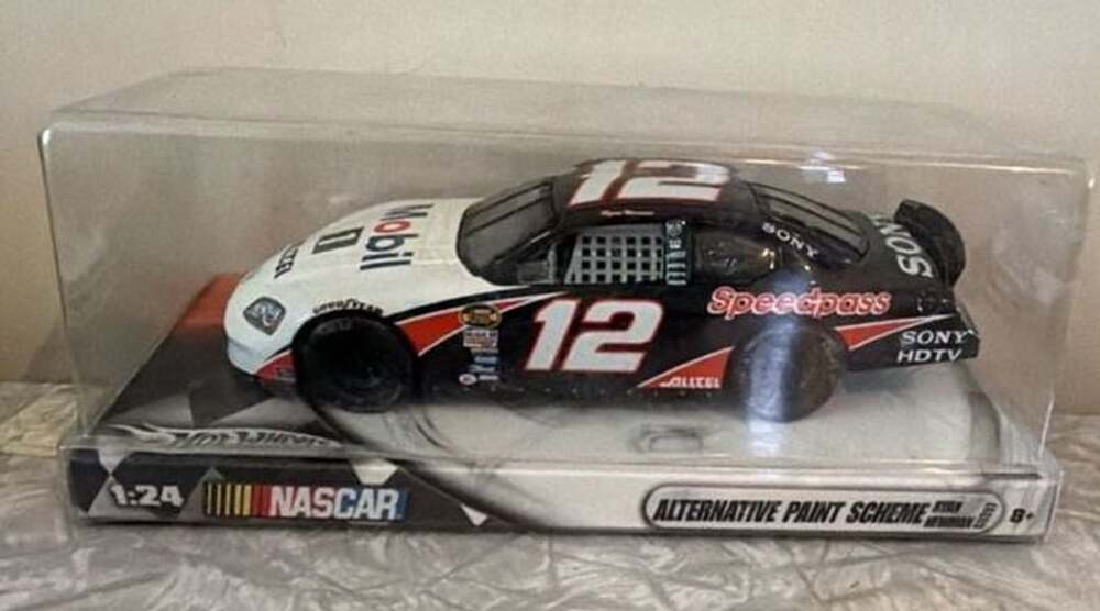 Hot Wheels NASCAR Ryan Newman 12 Diecast Car Size 1:24 Alternative Paint